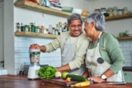 ancianos cocina