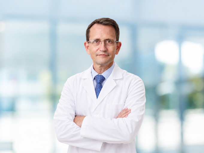 Dr-Alberto-Galvez-Ruiz