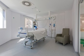 Unidad Cuidados Intensivos RJB 49