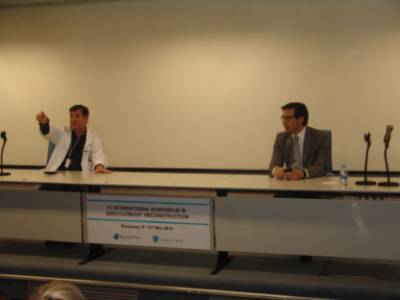 En la imagen, a la derecha, el Dr. Francois Peinado, urólogo del CH Ruber Juan Bravo