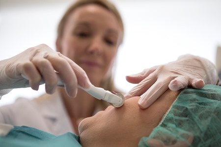 0Derma141015Gc318