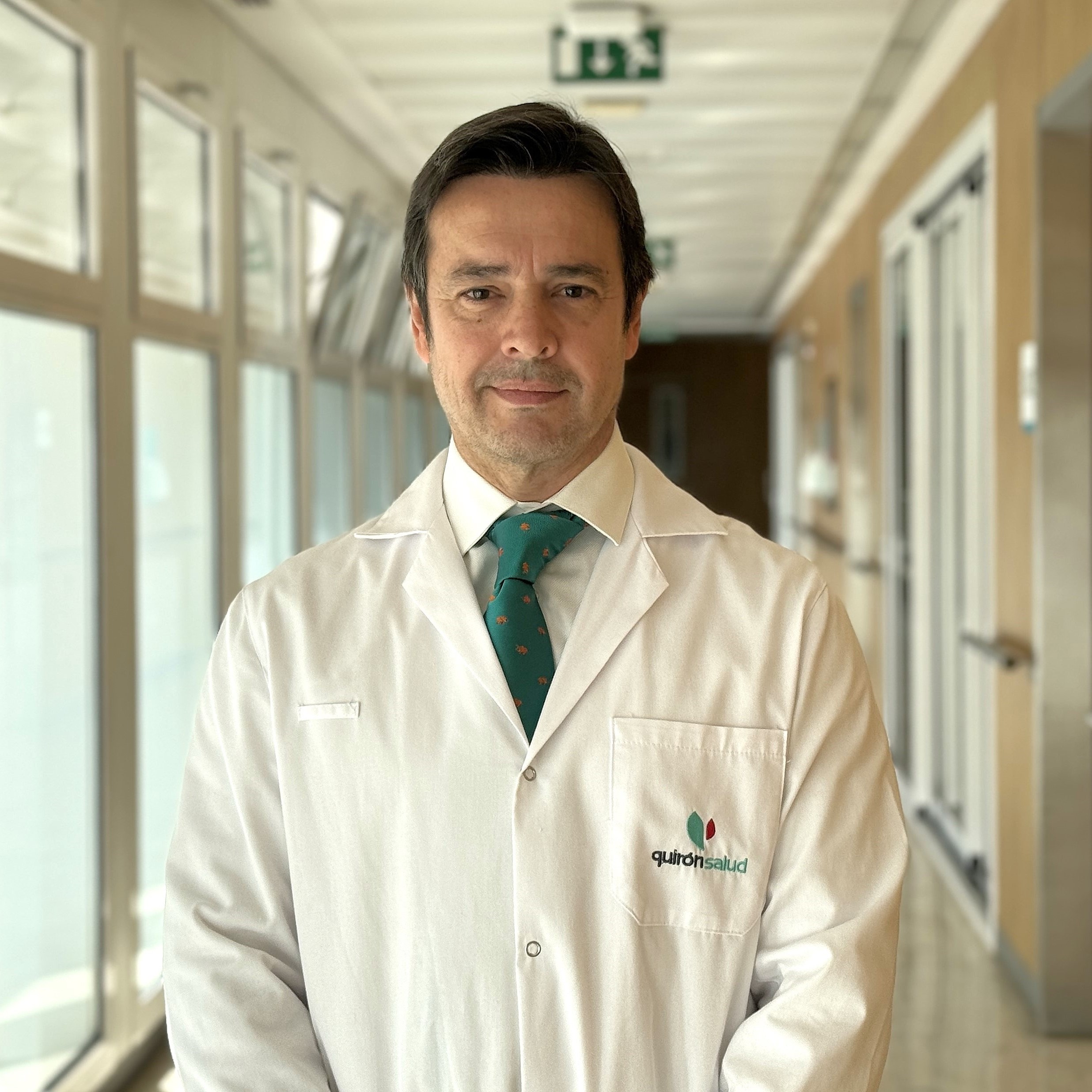 El dr. Abraham García Mendoza baja web