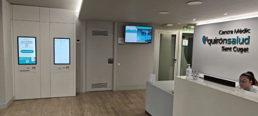 Centre Mèdic Quirónsalud Sant Cugat - Mostrador recepción