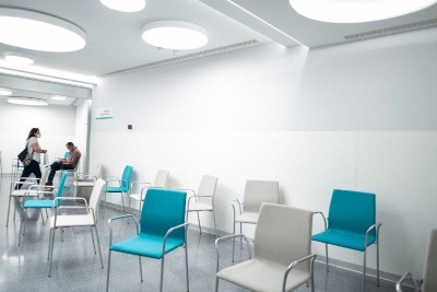 Sala de espera Centro Médico Quirónsalud Tenerife (4)