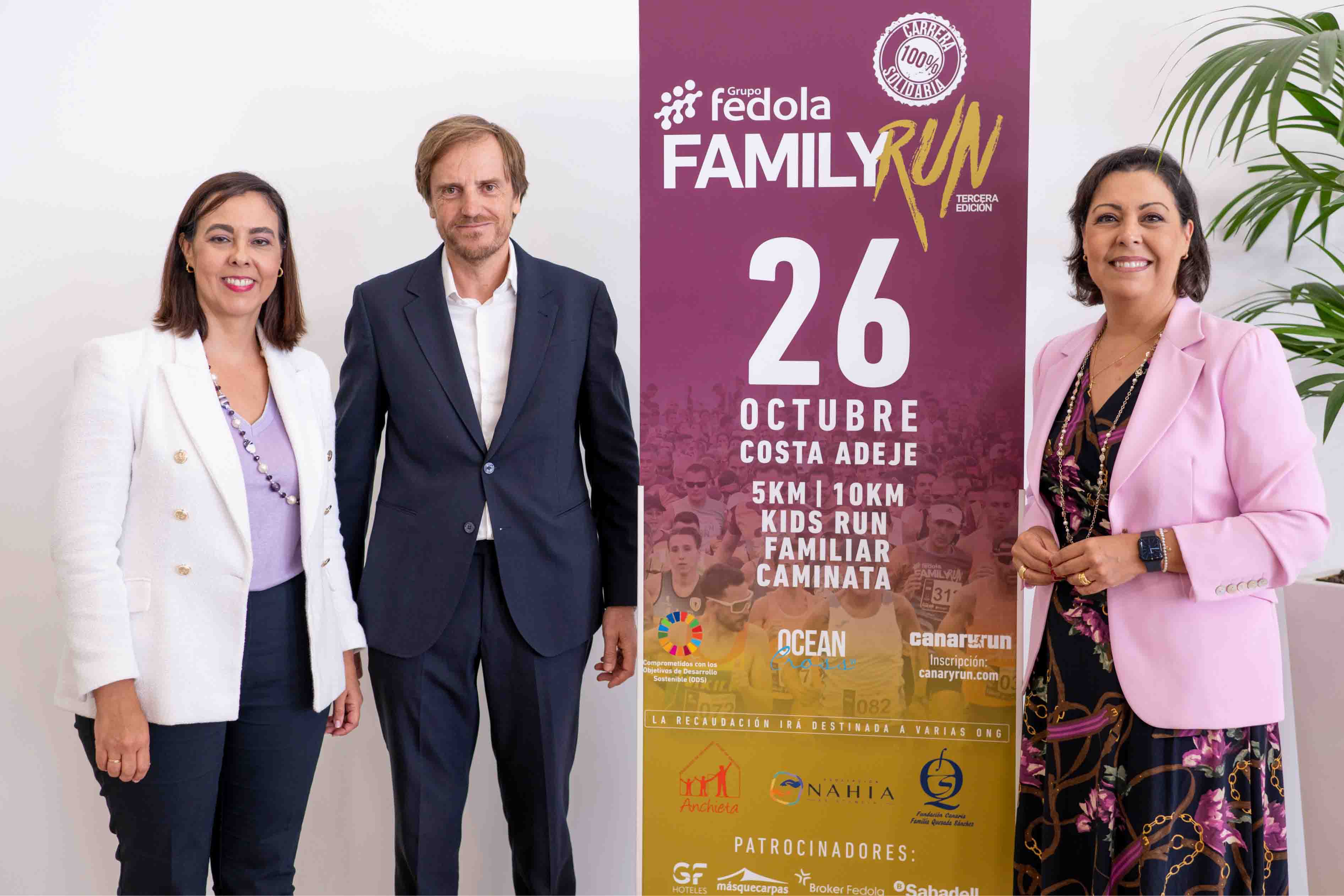 Miguel Ángel Cuartero, gerente del Hospital Quirónsalud Costa Adeje, Victoria López, presidenta de Grupo Fedola y Ana Belén López, vicepresidenta y responsable de RSC de Grupo Fedola