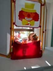 Marionetas del cuentacuentos del Día del libro en Quirónsalud Toledo