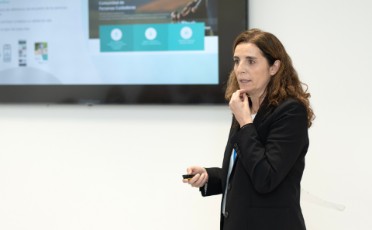 La directora de la Fundación Quirónsalud Teresa Alvarez durante su exposición
