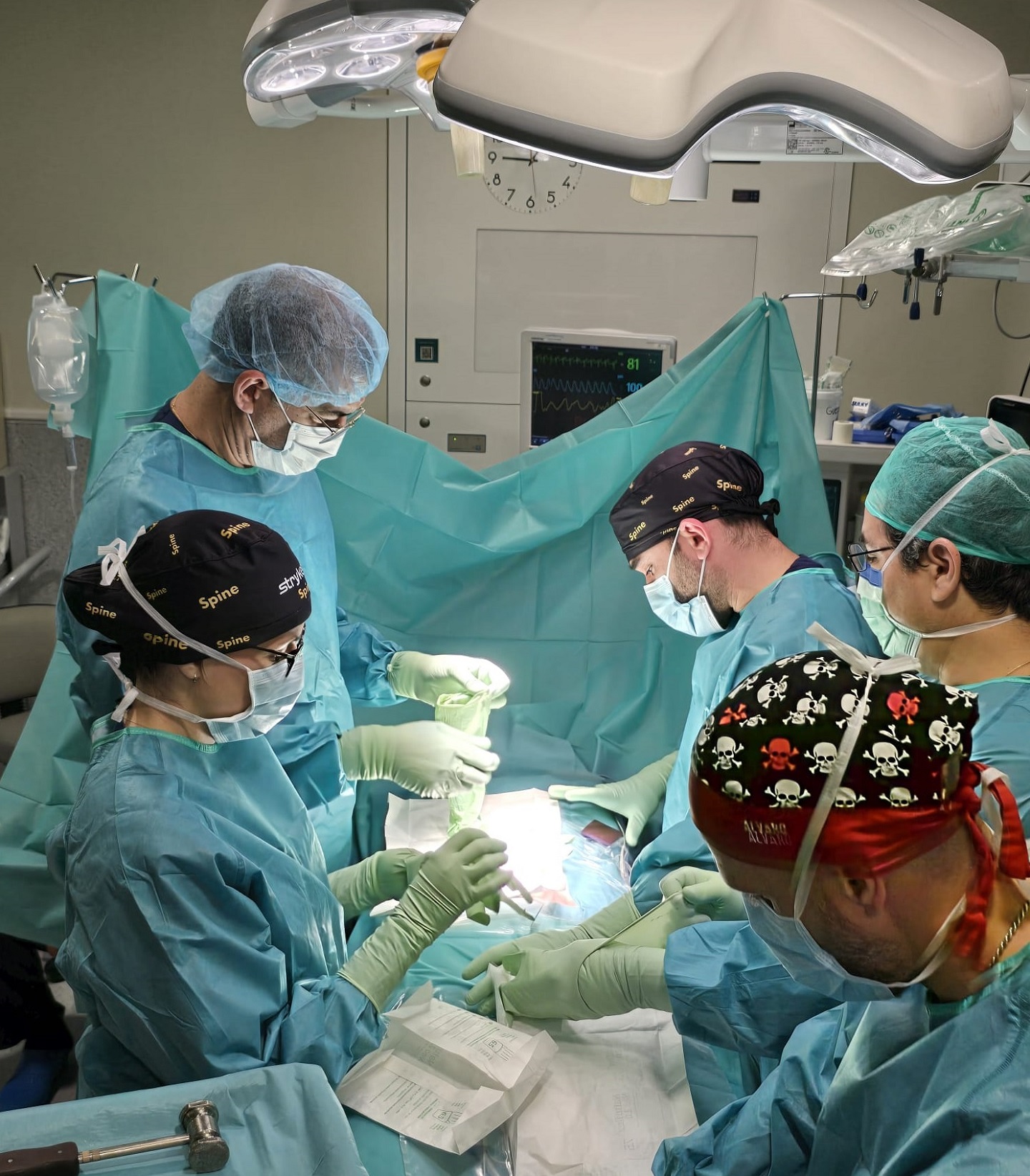 cirugia lumbar por via anterior quirofano Quirónsalud Toledo