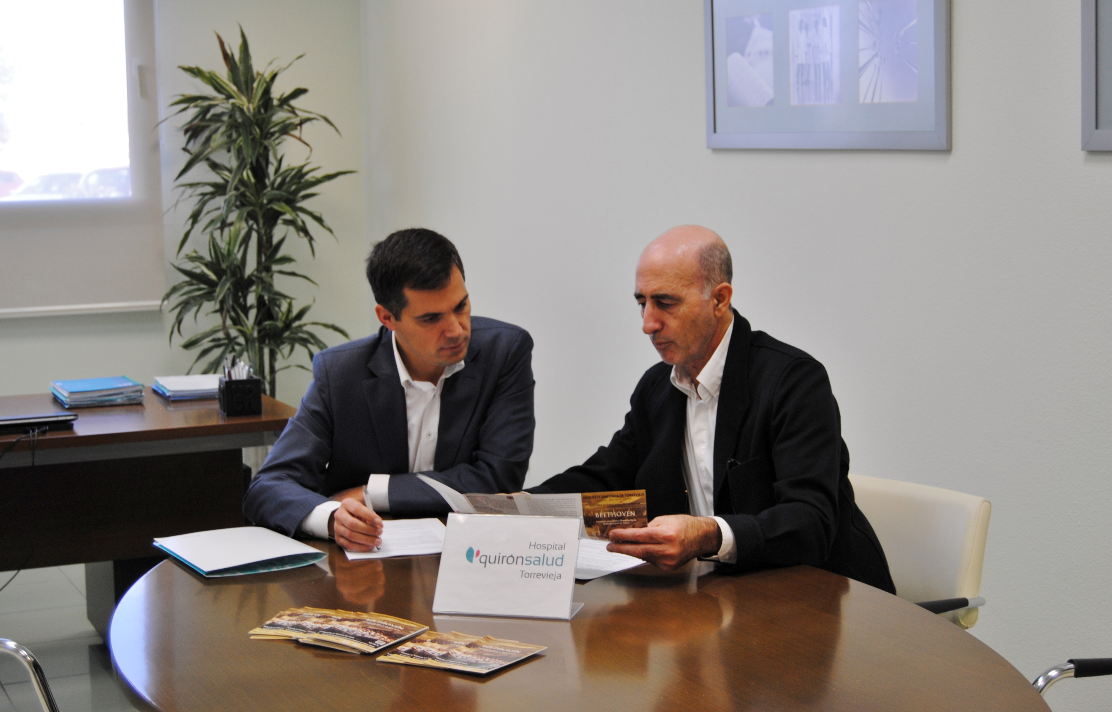 Firma convenio orquesta