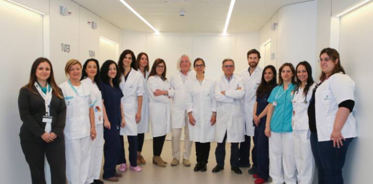 Foto de Equipo con los doctores Fernado López Baeza y Gonzalo Pin a la cabeza