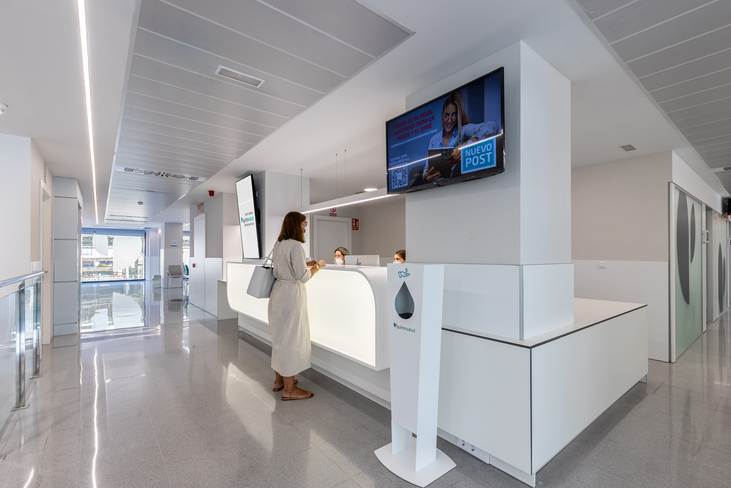 Centro Médico Mercado Colon Quironsalud recepción