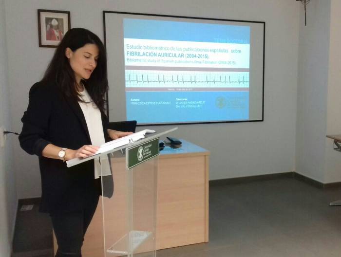Francisca Esteve durante la lectura de la tesis