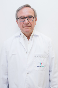 Dr. Rafael Uribarrena Echebarría (Jefe de Servicio)