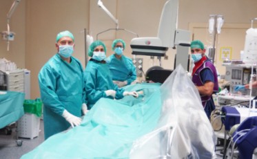 Foto 1. Dr. Antonio Asso, Dra. Naiara Calvo, Dra. Beatriz Jáuregui y Dr. Carlos López